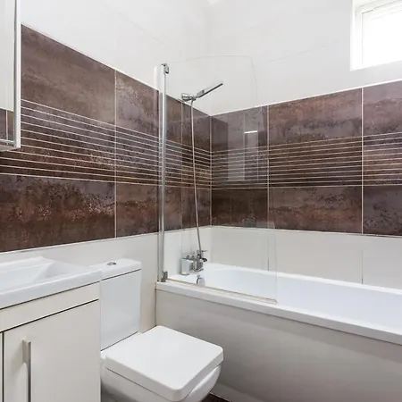 Shepherd Apartment *